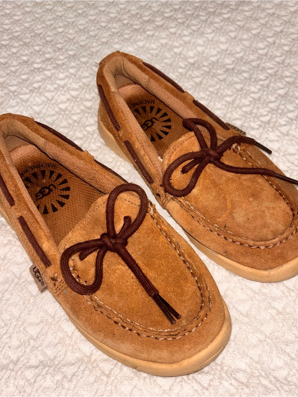 UGG Kids Ryder Chestnut Moccasin size 13